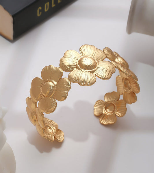 Chunky Flower Bracelet